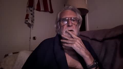 Snapshot of alphauniform chatting on January 15, 2025, 11:53 am AlphaUniform online show from January 15, 2025, 11:53 am