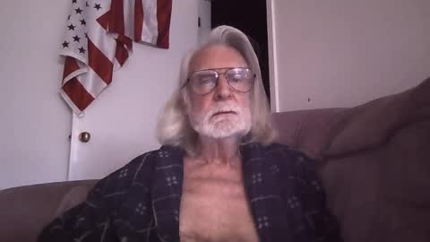 Snapshot of alphauniform chatting on March 20, 2026, 6:24 pm AlphaUniform online show from March 20, 2026, 6:24 pm