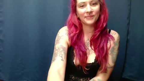 Lily online show from May 13, 2026, 6:27 pm