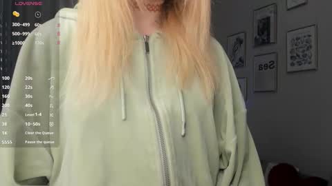 Betty online show from November 21, 2025, 6:01 am