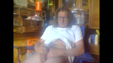 Snapshot of alwayshard4u1 chatting on January 1, 2025, 7:10 pm alwayshard4u1 online show from January 1, 2025, 7:10 pm