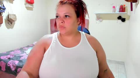 Snapshot of alyn__miller chatting on April 8, 2026, 3:17 am Elyn online show from April 8, 2026, 3:17 am