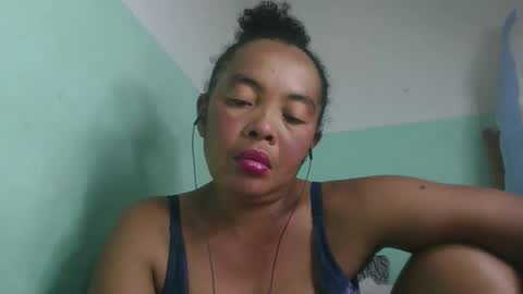 alypierette online show from April 22, 2026, 6:09 pm
