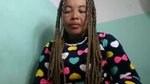 Snapshot of alypierette chatting on July 22, 2026, 8:17 am alypierette online show from July 22, 2026, 8:17 am