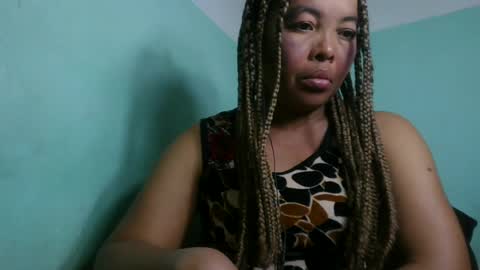 Snapshot of alypierette chatting on July 24, 2026, 8:12 am alypierette online show from July 24, 2026, 8:12 am