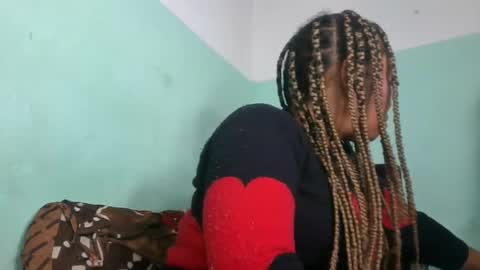 Snapshot of alypierette chatting on July 29, 2026, 5:33 pm alypierette online show from July 29, 2026, 5:33 pm