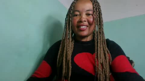 Snapshot of alypierette chatting on July 30, 2026, 5:39 am alypierette online show from July 30, 2026, 5:39 am
