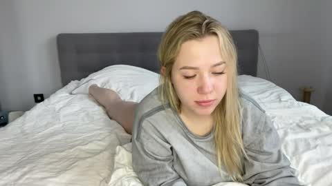 Al online show from April 25, 2026, 7:44 am