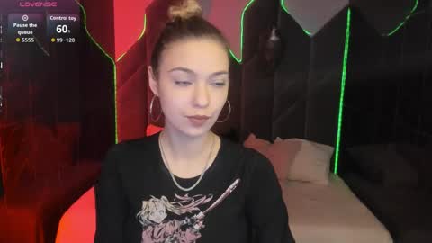 Alysia online show from April 19, 2026, 10:23 pm