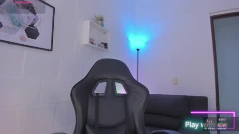 Alyson online show from November 24, 2025, 3:12 pm