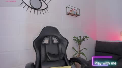 Alyson online show from June 11, 2026, 1:31 pm