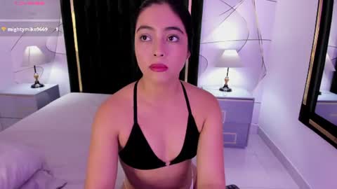 Snapshot of alysonshy chatting on July 2, 2026, 4:57 pm Aly Shy online show from July 2, 2026, 4:57 pm
