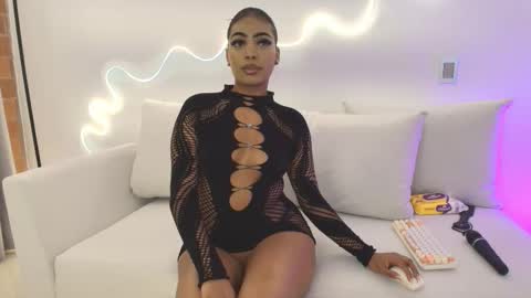 Snapshot of alyssa_bunnyx chatting on February 26, 2026, 3:27 am . online show from February 26, 2026, 3:27 am