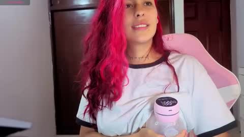 alyssy_nc online show from February 24, 2026, 2:31 am