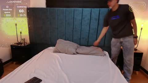 Snapshot of amadeo_wild chatting on December 29, 2024, 4:40 pm Amadeo Wild online show from December 29, 2024, 4:40 pm