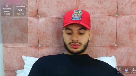 Snapshot of amadeo_wild chatting on November 14, 2025, 2:16 pm Amadeo Wild online show from November 14, 2025, 2:16 pm