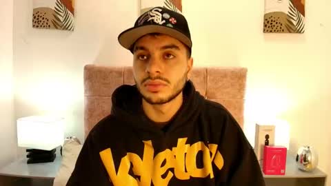 Snapshot of amadeo_wild chatting on March 16, 2026, 12:09 pm Amadeo Wild online show from March 16, 2026, 12:09 pm