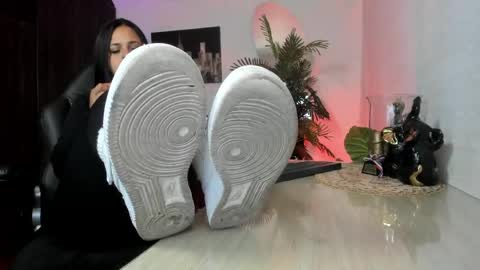 Snapshot of amaia_bushida chatting on May 12, 2026, 2:08 am anny online show from May 12, 2026, 2:08 am