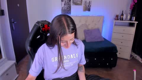 Snapshot of amaia_daniells chatting on January 15, 2025, 2:49 am B I A N C A online show from January 15, 2025, 2:49 am