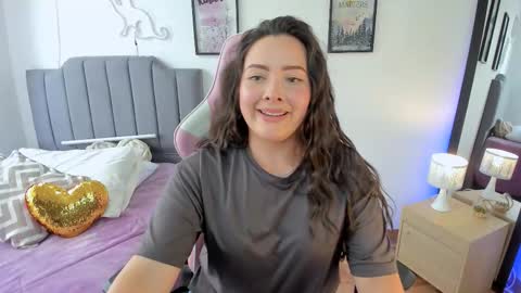 Hi Im AmaiaHelp me reach 100 likes online show from March 4, 2026, 6:58 pm