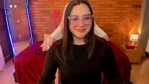 Hi Im AmaiaHelp me reach 100 likes online show from June 15, 2026, 3:25 pm