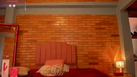 Snapshot of amaia_monet chatting on June 20, 2026, 8:55 pm Hi Im AmaiaHelp me reach 100 likes online show from June 20, 2026, 8:55 pm