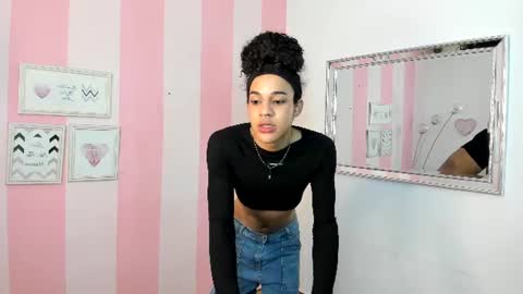 Snapshot of amaia_monroe chatting on June 20, 2026, 2:03 am amaia_monroe online show from June 20, 2026, 2:03 am