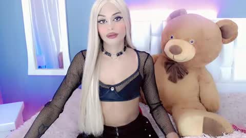 Snapshot of amal_baddel_ chatting on January 22, 2025, 10:29 am amal_baddel_ online show from January 22, 2025, 10:29 am