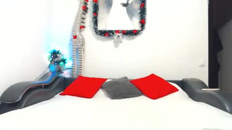 amali2015 online show from December 17, 2025, 7:20 pm