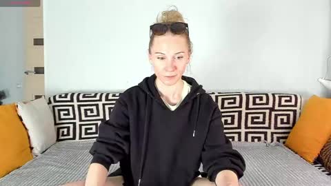 Amalia online show from April 29, 2026, 8:51 am