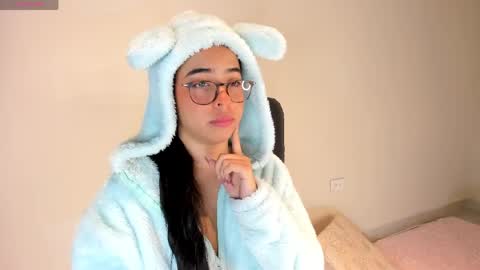 Snapshot of amaliaandrade chatting on May 28, 2026, 4:43 am Amalia real MIA online show from May 28, 2026, 4:43 am