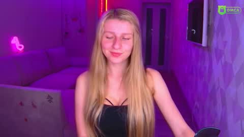 Snapshot of amaliaqueen999 chatting on November 15, 2025, 2:35 pm Amalia online show from November 15, 2025, 2:35 pm