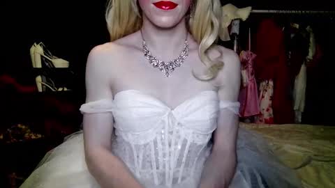 Amalie online show from November 2, 2025, 6:43 pm