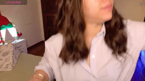 Snapshot of amand1_sweet chatting on December 19, 2025, 2:13 pm online show from December 19, 2025, 2:13 pm