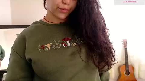 Snapshot of amand1_sweet chatting on July 2, 2026, 3:51 pm online show from July 2, 2026, 3:51 pm