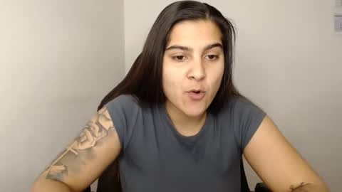 Snapshot of amanda5star chatting on February 4, 2025, 9:52 pm The queen of the biceps online show from February 4, 2025, 9:52 pm