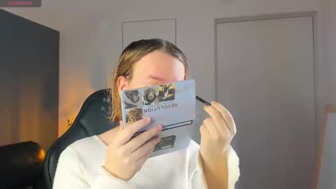 Snapshot of amanda_butlerr chatting on October 22, 2025, 9:53 am Hi im Amanda online show from October 22, 2025, 9:53 am