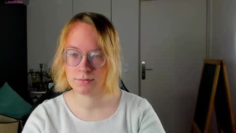 Snapshot of amanda_butlerr chatting on November 23, 2025, 9:53 am Hi im Amanda online show from November 23, 2025, 9:53 am