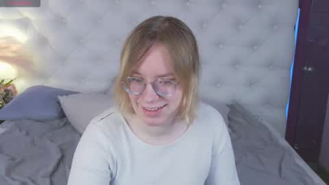 Snapshot of amanda_butlerr chatting on November 28, 2025, 11:24 am Hi im Amanda online show from November 28, 2025, 11:24 am