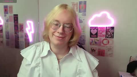 Snapshot of amanda_butlerr chatting on July 20, 2026, 1:13 pm Hi im Amanda online show from July 20, 2026, 1:13 pm