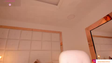 Snapshot of amanda_colin chatting on May 11, 2026, 5:43 pm Amanda online show from May 11, 2026, 5:43 pm