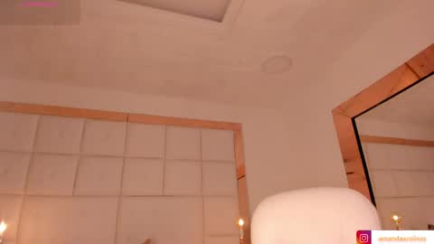 Snapshot of amanda_colin chatting on June 1, 2026, 7:37 pm Amanda online show from June 1, 2026, 7:37 pm