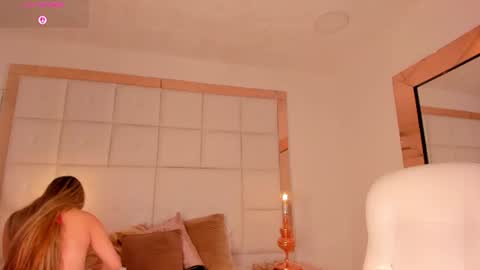 Snapshot of amanda_colin chatting on July 5, 2026, 8:38 pm Amanda online show from July 5, 2026, 8:38 pm