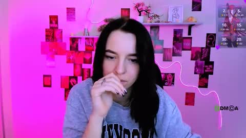 amanda_dark_ online show from March 6, 2026, 9:50 am