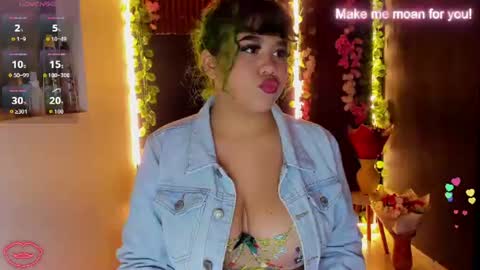 Snapshot of amanda_mooree_ chatting on July 24, 2026, 6:33 am Amanda Moore online show from July 24, 2026, 6:33 am