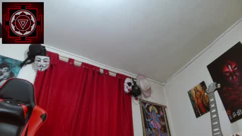 Amanda Valeska online show from November 11, 2025, 6:08 pm