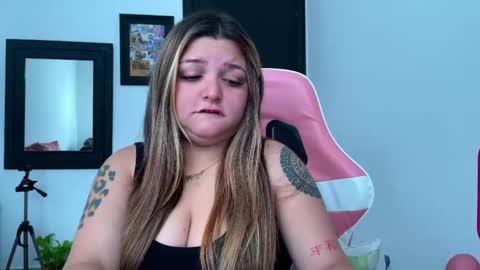 Snapshot of amandhaaa chatting on May 27, 2026, 12:13 pm Amandha online show from May 27, 2026, 12:13 pm