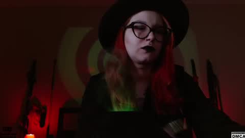 Snapshot of amanita__pantherina chatting on December 18, 2024, 8:31 am Goddess Amanita online show from December 18, 2024, 8:31 am