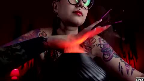 Snapshot of amanita__pantherina chatting on September 18, 2025, 12:07 pm Goddess Amanita online show from September 18, 2025, 12:07 pm