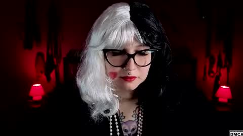 Snapshot of amanita__pantherina chatting on November 1, 2025, 3:58 pm Goddess Amanita online show from November 1, 2025, 3:58 pm